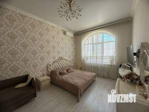 Дом 200м², 2-этажный, участок 6 сот.  