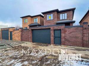 Дом 145м&sup2;, 2-этажный, участок 3 сот.  