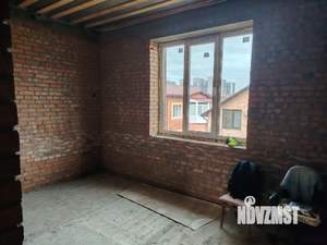 Дом 180м&sup2;, 2-этажный, участок 6 сот.  