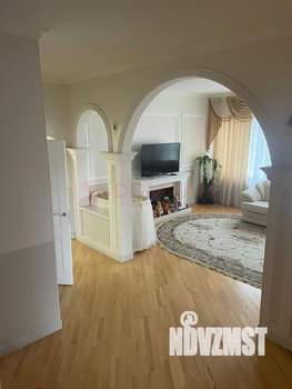 Дом 320м², 3-этажный, участок 3 сот.  