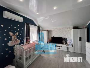 Дом 100м&sup2;, 2-этажный, участок 3 сот.  