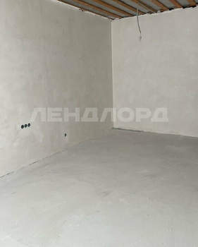 Дом 180м&sup2;, 2-этажный, участок 3 сот.  