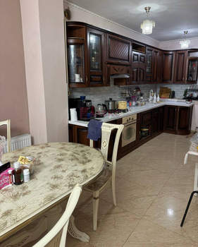 Дом 200м², 2-этажный, участок 6 сот.  