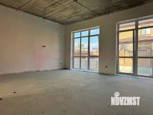 Дом 240м&sup2;, 2-этажный, участок 3 сот.  