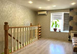 Дом 42м&sup2;, 2-этажный, участок 1 сот.  