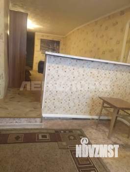 Дом 30м&sup2;, 2-этажный, участок 1 сот.  