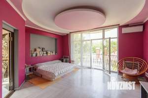 Дом 408м&sup2;, 2-этажный, участок 10 сот.  