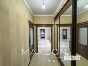 Дом 200м&sup2;, 3-этажный, участок 3 сот.  