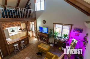 Дом 140м&sup2;, 2-этажный, участок 6 сот.  