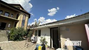 Дом 299м&sup2;, 3-этажный, участок 5 сот.  