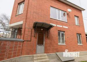 Дом 213м&sup2;, 3-этажный, участок 2 сот.  