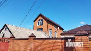 Дом 242м², 3-этажный, участок 8 сот.  