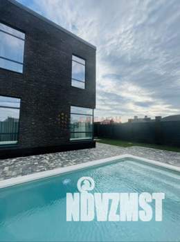 Дом 250м&sup2;, 2-этажный, участок 6 сот.  