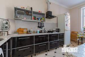 Дом 250м², 2-этажный, участок 3 сот.  