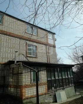 Дом 460м&sup2;, 3-этажный, участок 7 сот.  