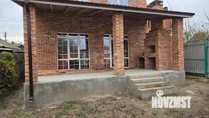 Дом 150м&sup2;, 2-этажный, участок 3 сот.  