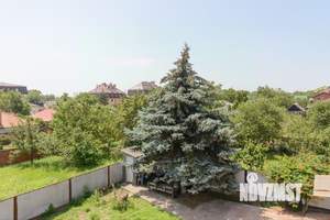 Дом 320м², 3-этажный, участок 10 сот.  