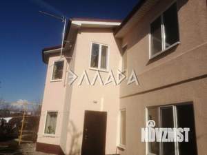 Дом 138м&sup2;, 3-этажный, участок 9 сот.  