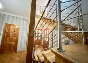 Дом 292м&sup2;, 3-этажный, участок 6 сот.  