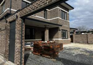 Дом 200м&sup2;, 2-этажный, участок 4 сот.  