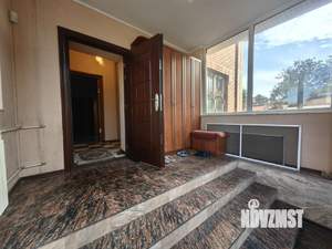 Дом 404м&sup2;, 2-этажный, участок 647 сот.  