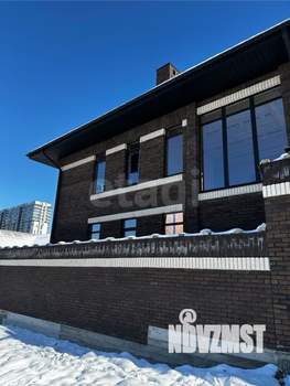 Дом 330м&sup2;, 2-этажный, участок 3 сот.  