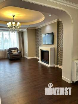 Дом 230м², 2-этажный, участок 3 сот.  