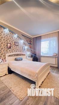 Дом 245м&sup2;, 2-этажный, участок 4 сот.  