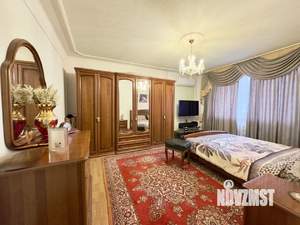 Дом 292м², 2-этажный, участок 4 сот.  