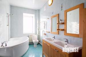 Дом 235м&sup2;, 2-этажный, участок 8 сот.  