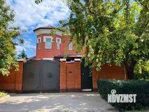 Дом 217м², 3-этажный, участок 3 сот.  