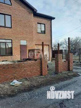 Дом 180м&sup2;, 3-этажный, участок 6 сот.  