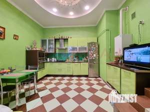 Дом 130м&sup2;, 2-этажный, участок 4 сот.  