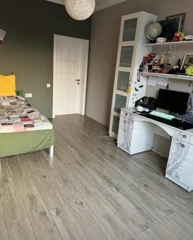 Дом 150м&sup2;, 2-этажный, участок 4 сот.  