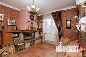 Дом 200м&sup2;, 2-этажный, участок 4 сот.  