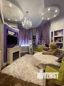 Дом 312м&sup2;, 3-этажный, участок 4 сот.  