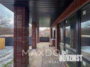 Дом 145м&sup2;, 2-этажный, участок 3 сот.  