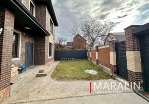 Дом 170м&sup2;, 2-этажный, участок 3 сот.  