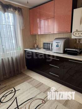 Дом 270м², 3-этажный, участок 6 сот.  