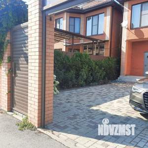 Дом 148м&sup2;, 2-этажный, участок 3 сот.  