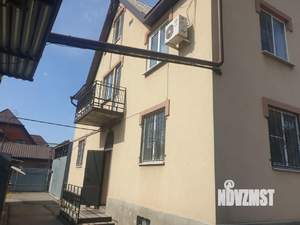 Дом 280м&sup2;, 3-этажный, участок 6 сот.  