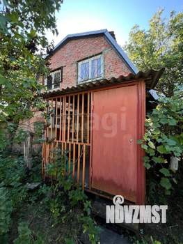 Дом 64м&sup2;, 2-этажный, участок 6 сот.  