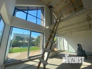 Дом 320м&sup2;, 2-этажный, участок 7 сот.  