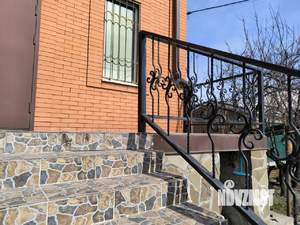 Дом 360м&sup2;, 2-этажный, участок 6 сот.  