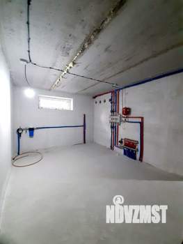 Дом 262м&sup2;, 2-этажный, участок 3 сот.  