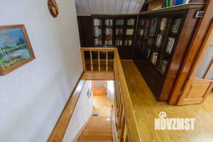 Дом 213м&sup2;, 3-этажный, участок 2 сот.  