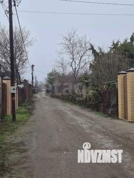 Дом 61м&sup2;, 2-этажный, участок 5 сот.  