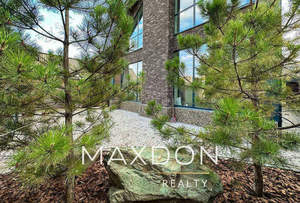 Дом 325м&sup2;, 2-этажный, участок 9 сот.  