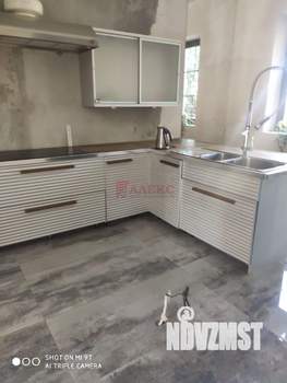 Дом 250м&sup2;, 2-этажный, участок 6 сот.  