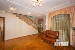 Дом 380м², 2-этажный, участок 3 сот.  